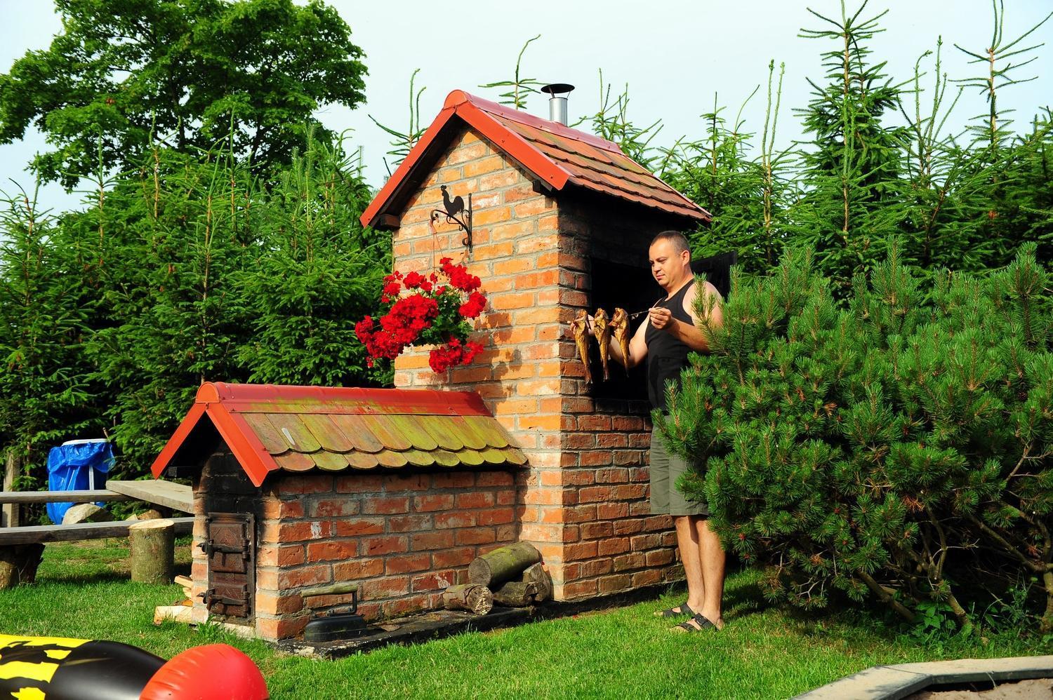 Caloroczne Domki Nad Morzem I Jeziorem Jezierzany Exterior foto