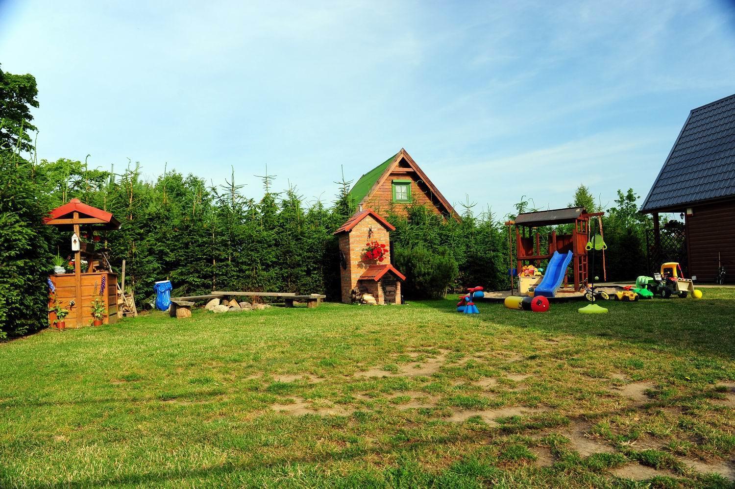 Caloroczne Domki Nad Morzem I Jeziorem Jezierzany Exterior foto